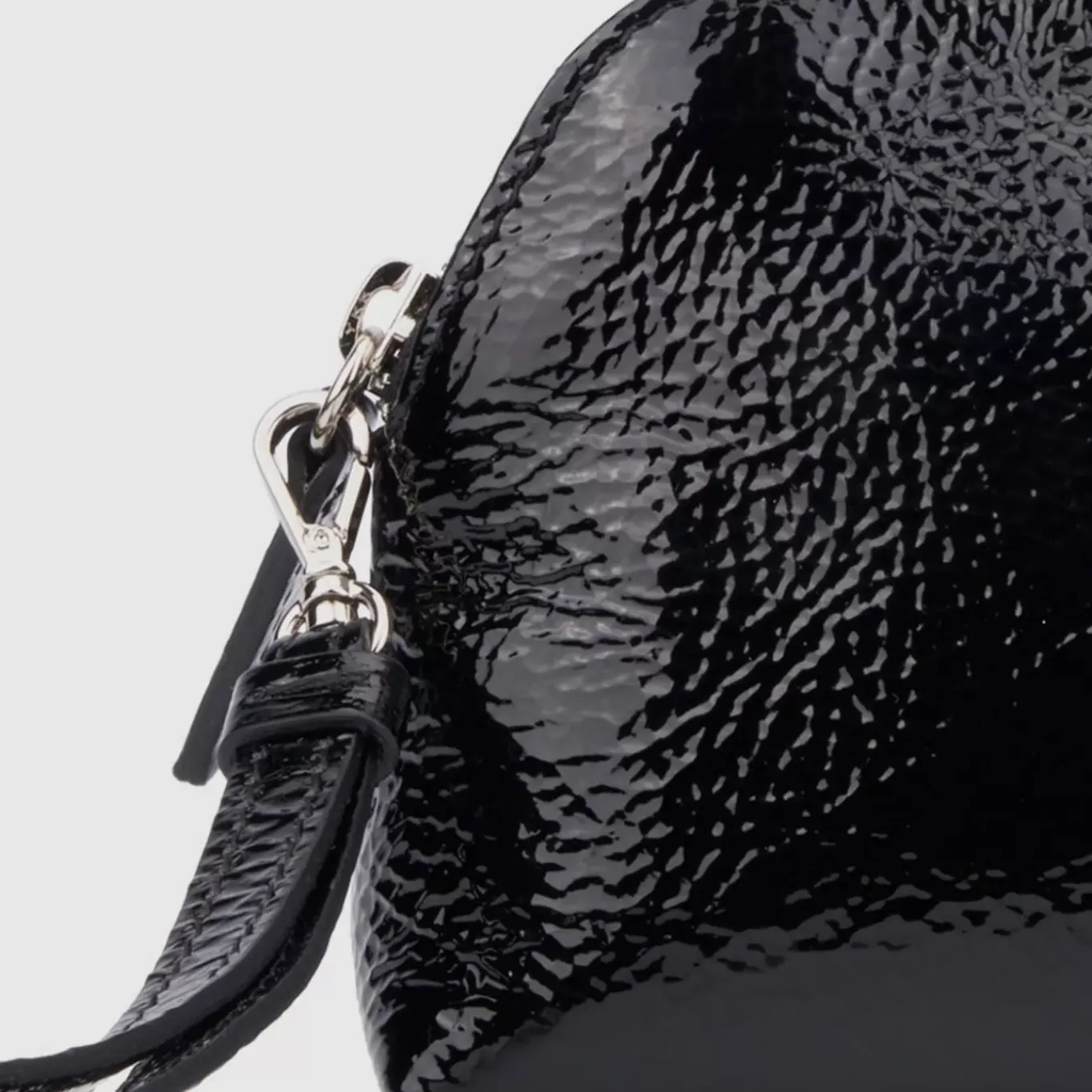 Medium Zip Wristlet
